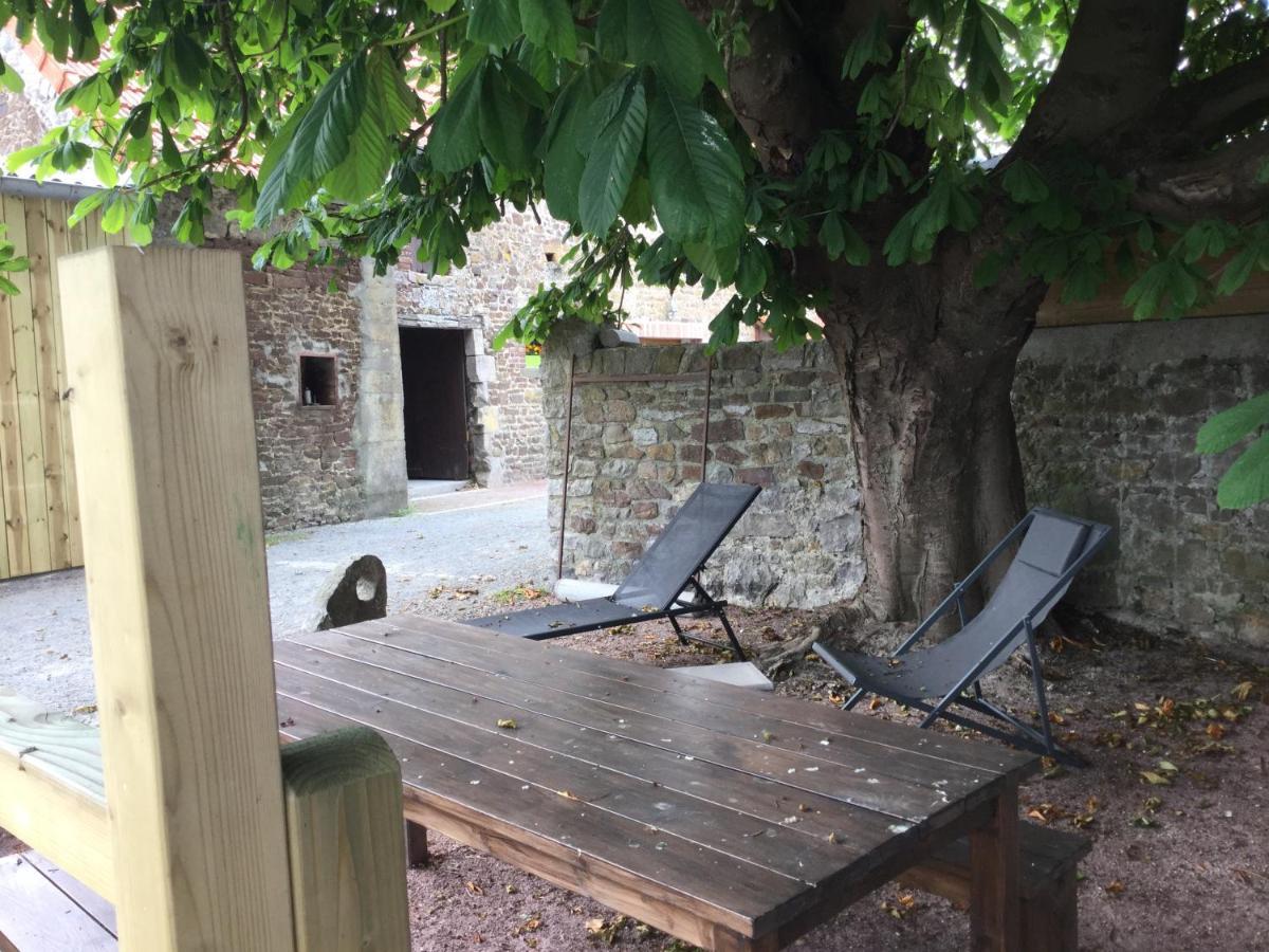 Le Loup Dans La Bergerie Panzió Montmartin-sur-Mer Kültér fotó